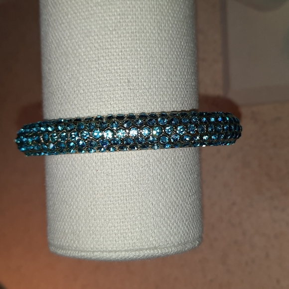 Jewelry - Hinged bracelet with enamel and rhinestones